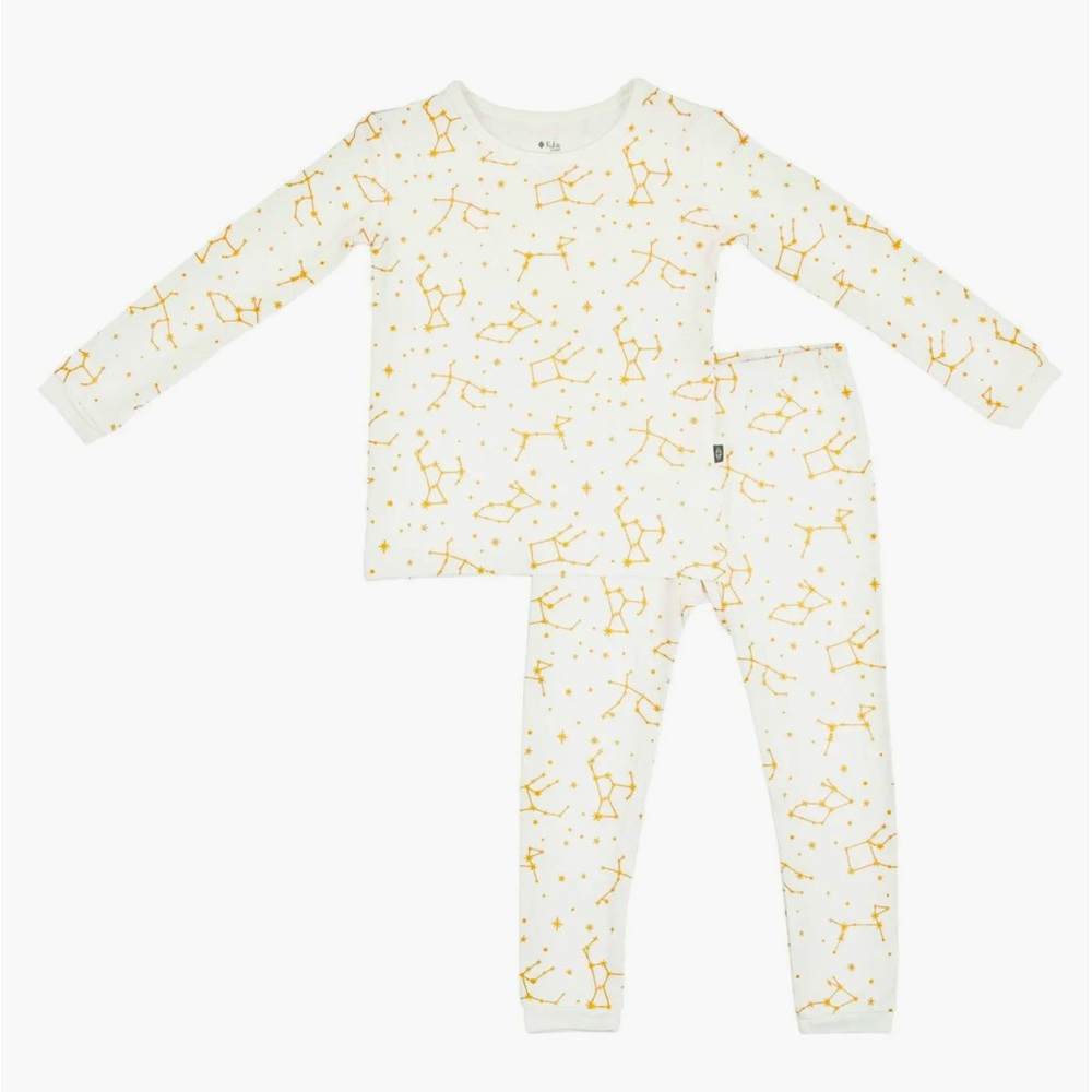 Kyte Baby Bamboo Long Sleeve Fitted Two-Piece Pajamas in Cloud Constellation